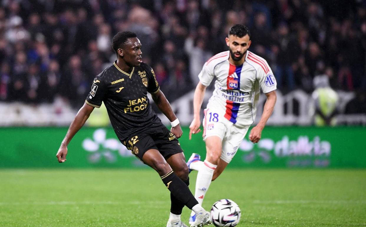 19岁皇马租将闪耀赛场，里昂2-0战胜洛里昂，法甲最新积分榜揭晓